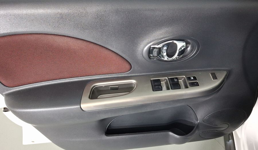 Nissan March 1.6 EXCLUSIVE BI-TONO AUTO Hatchback 2020