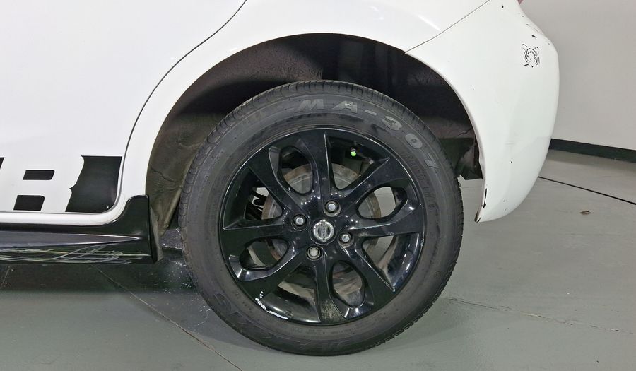 Nissan March 1.6 EXCLUSIVE BI-TONO AUTO Hatchback 2020