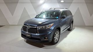 Toyota • Highlander