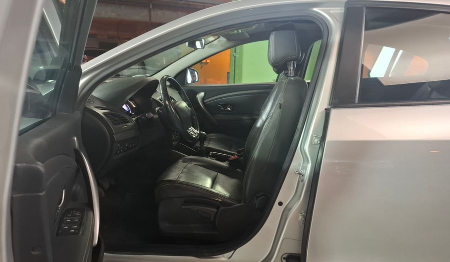 Renault Fluence 2.0 LUXE PACK CUERO Sedan 2017