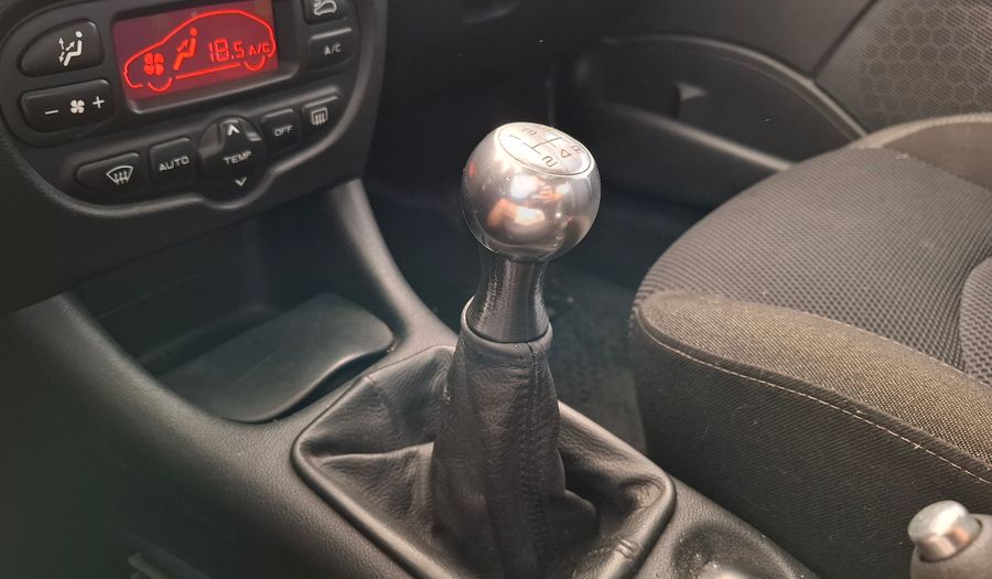 Peugeot 207 COMPACT XT 1.6 Hatchback 2009