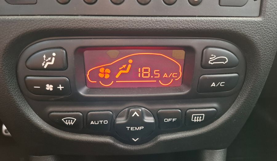 Peugeot 207 COMPACT XT 1.6 Hatchback 2009