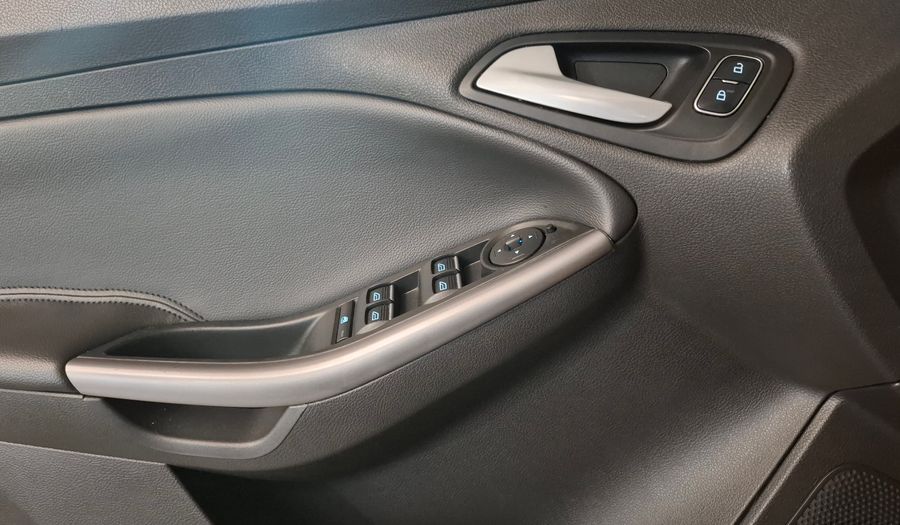 Ford Focus Iii 2.0 SE PLUS Hatchback 2016