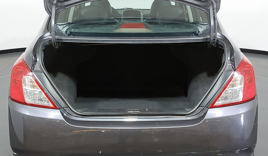 Nissan Versa START SV Sedan 2020