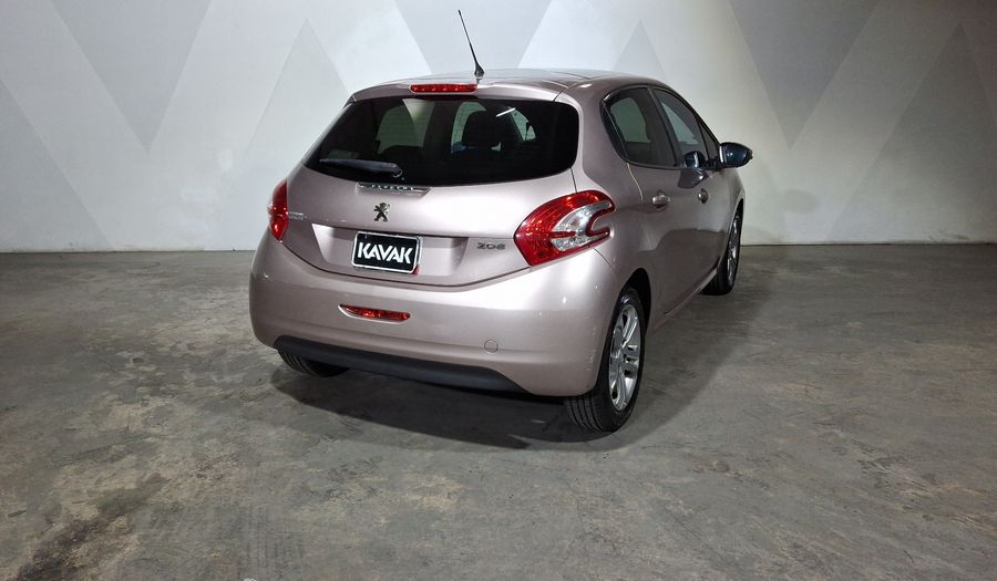 Peugeot 208 1.6 ALLURE PACK MT Hatchback 2014