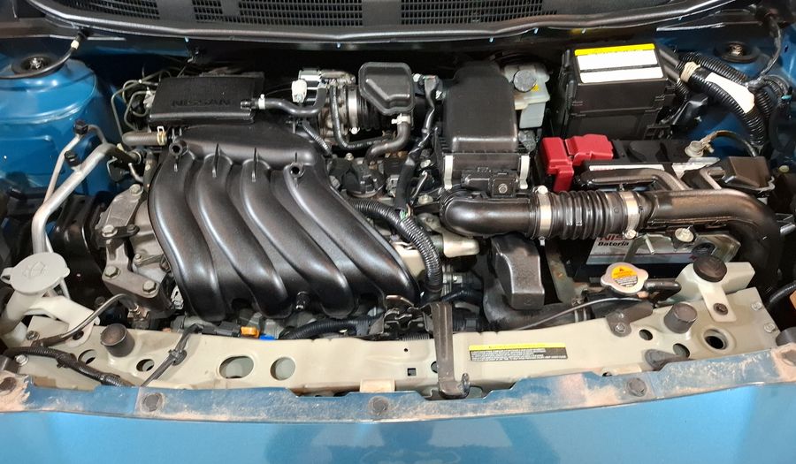 Nissan March 1.6 ADVANCE MT Hatchback 2015