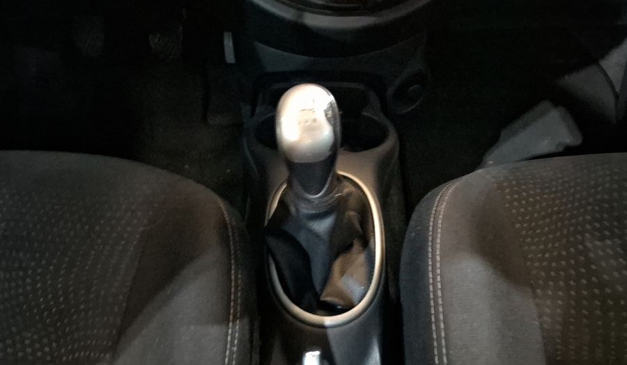 Nissan March 1.6 ADVANCE MT Hatchback 2015