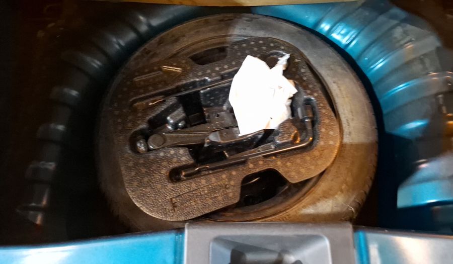 Nissan March 1.6 ADVANCE MT Hatchback 2015