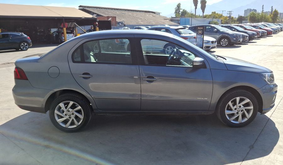 Volkswagen Voyage 1.6 AUTO HIGHLINE Sedan 2021