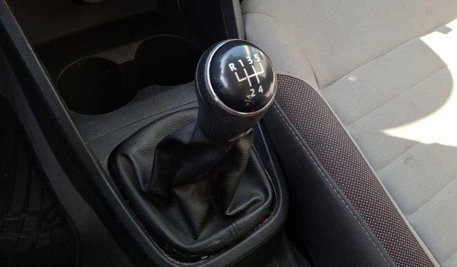 Volkswagen Voyage 1.6 AUTO HIGHLINE Sedan 2021