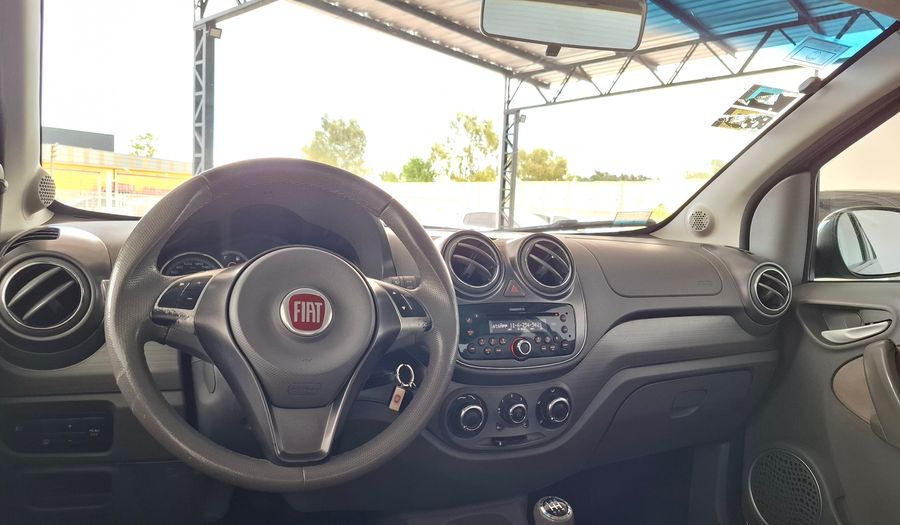 Fiat Palio 1.6 16V ESSENCE Hatchback 2015