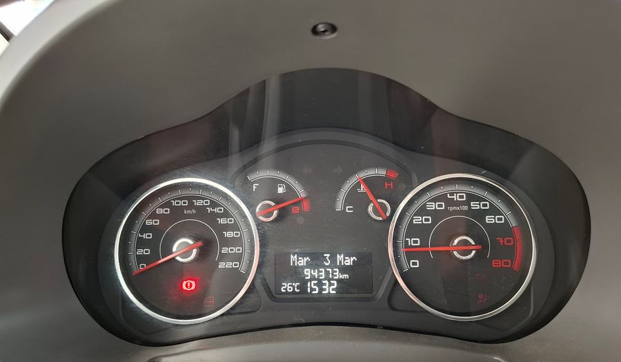 Fiat Palio 1.6 16V ESSENCE Hatchback 2015