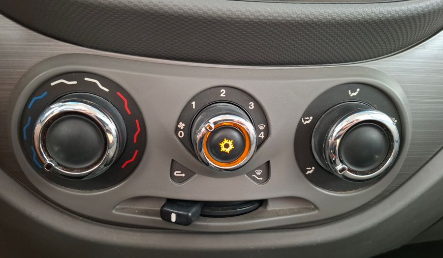 Fiat Palio 1.6 16V ESSENCE Hatchback 2015