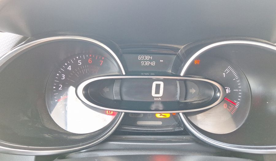 Renault Clio 0.9T DYNAMIQUE RED Hatchback 2019