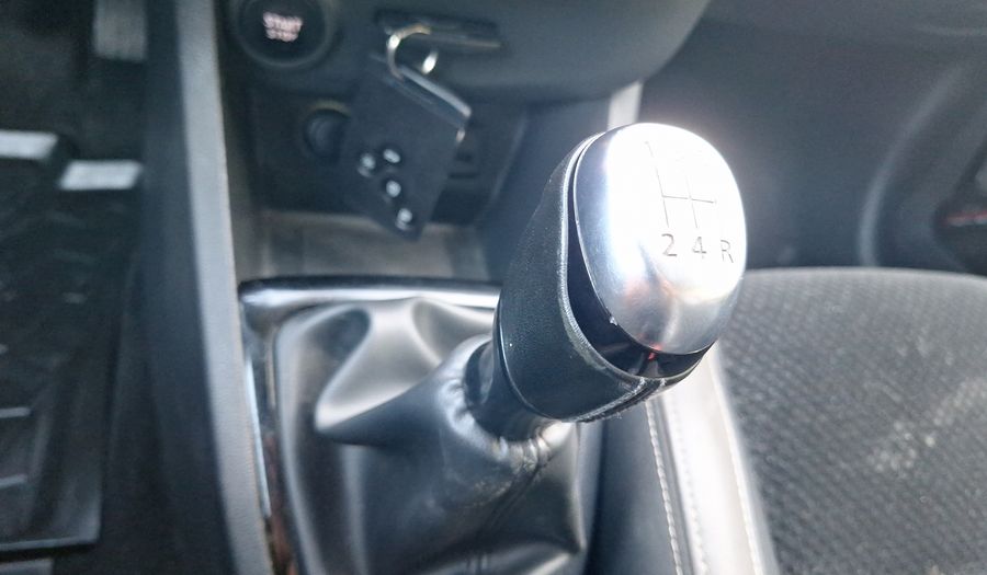 Renault Clio 0.9T DYNAMIQUE RED Hatchback 2019