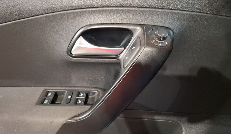 Volkswagen Polo 1.6 COMFORTLINE PLUS AUTO Hatchback 2020