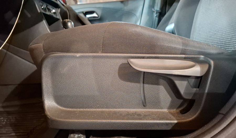 Volkswagen Polo 1.6 COMFORTLINE PLUS AUTO Hatchback 2020