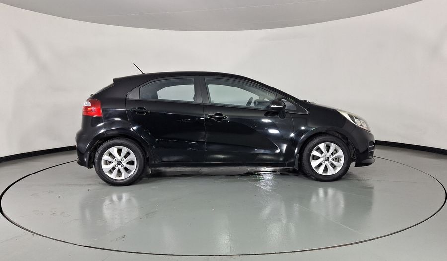 Kia Rio 1.6 EX MT Hatchback 2017