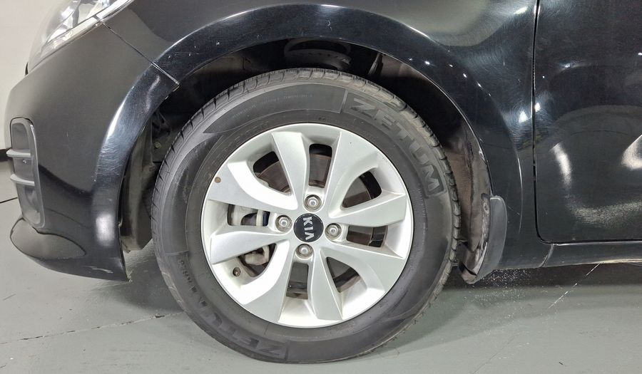 Kia Rio 1.6 EX MT Hatchback 2017