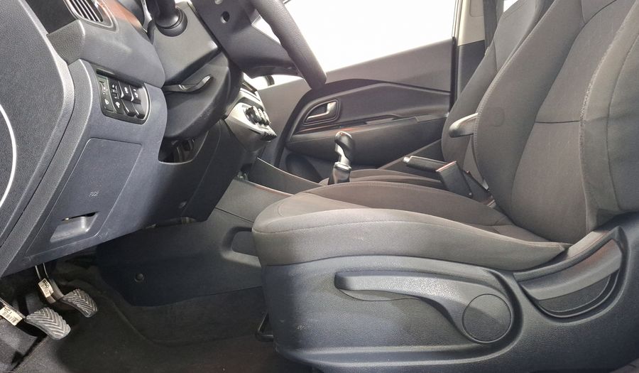 Kia Rio 1.6 EX MT Hatchback 2017