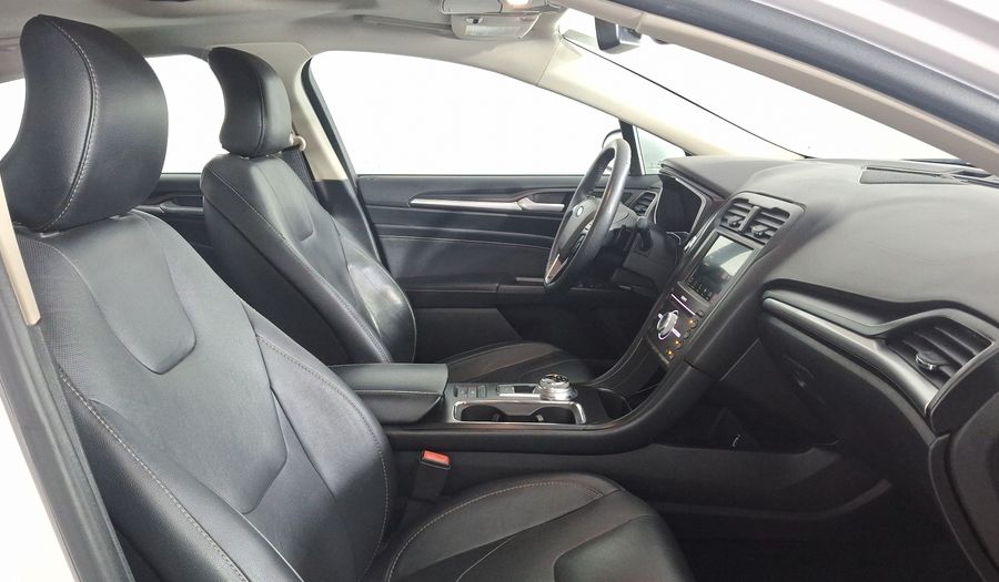 Ford Fusion 2.0 GTDI TITANIUM PLUS AT Sedan 2017