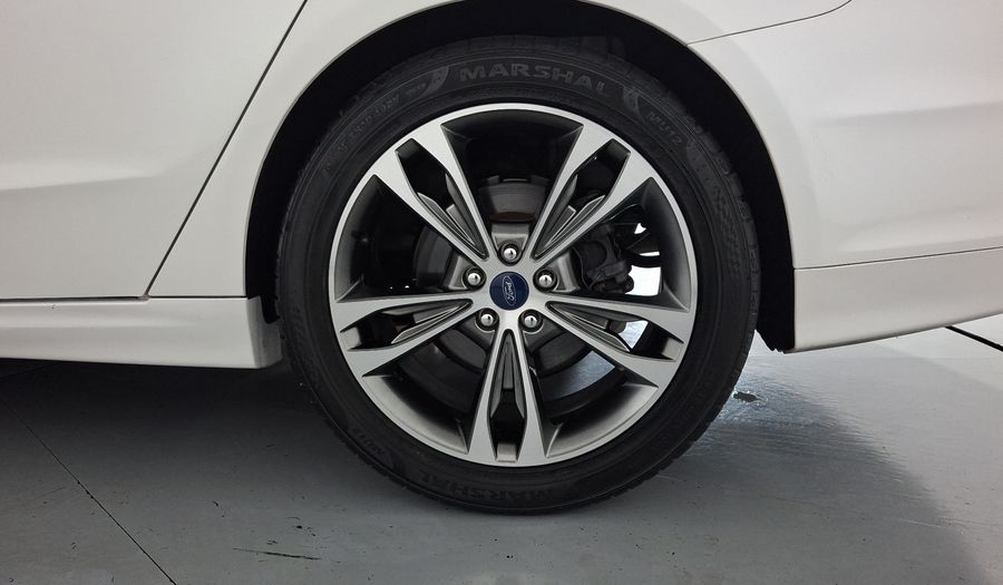 Ford Fusion 2.0 GTDI TITANIUM PLUS AT Sedan 2017