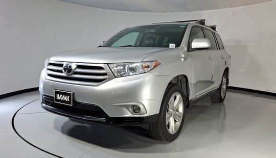 Toyota • Highlander