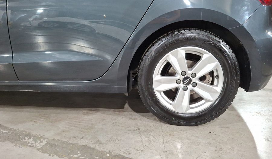 Audi A1 1.0 SB 30 TFSI URBAN DCT Hatchback 2021