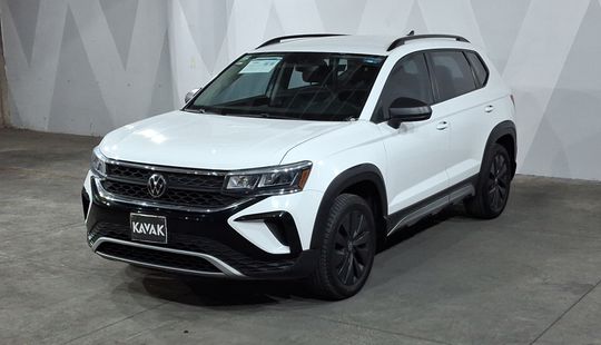 Volkswagen • Taos