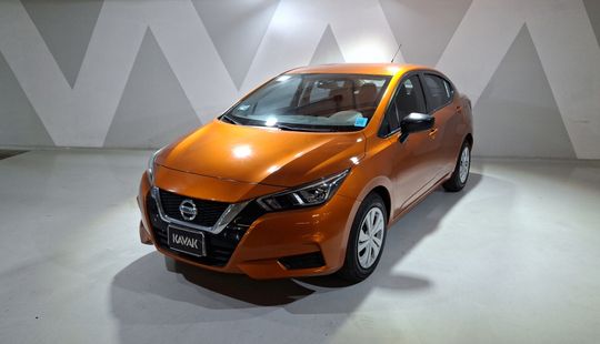 Nissan • Versa