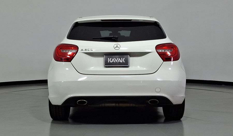 Mercedes Benz Clase A 1.6 200 CGI 7G-DCT Hatchback 2013