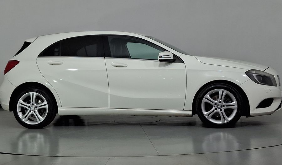Mercedes Benz Clase A 1.6 200 CGI 7G-DCT Hatchback 2013