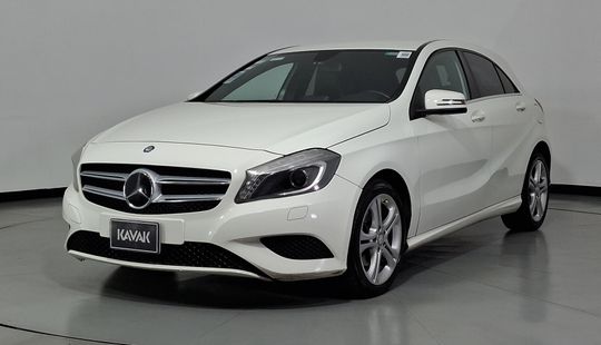 Mercedes Benz • Clase A