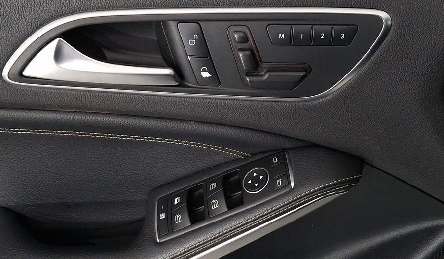 Mercedes Benz Clase A 1.6 200 CGI 7G-DCT Hatchback 2013