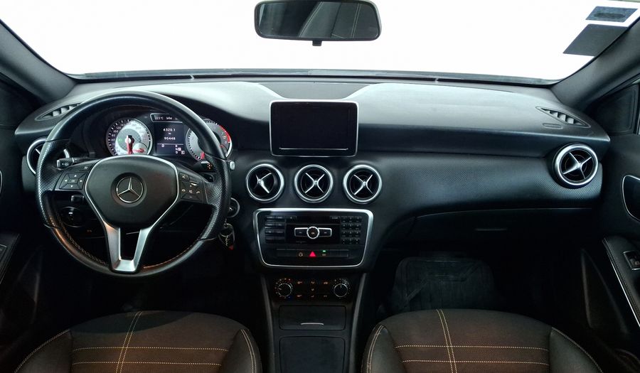 Mercedes Benz Clase A 1.6 200 CGI 7G-DCT Hatchback 2013