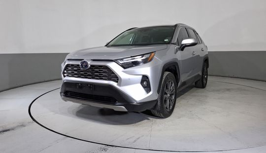 Toyota • RAV4