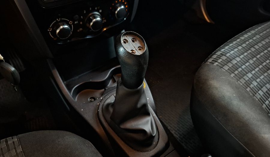 Renault Sandero 1.6 16V PH2 CONFORT Hatchback 2011