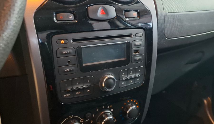 Renault Sandero 1.6 16V PH2 CONFORT Hatchback 2011