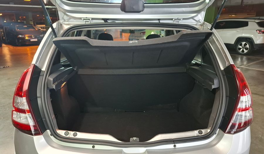 Renault Sandero 1.6 16V PH2 CONFORT Hatchback 2011