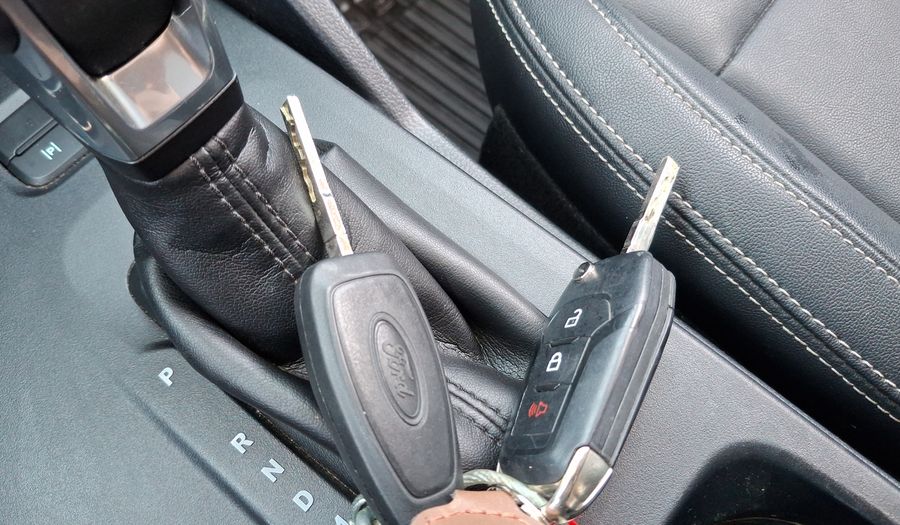 Ford Ranger 2.0 DSL AUTO XLT 4WD Pickup 2025