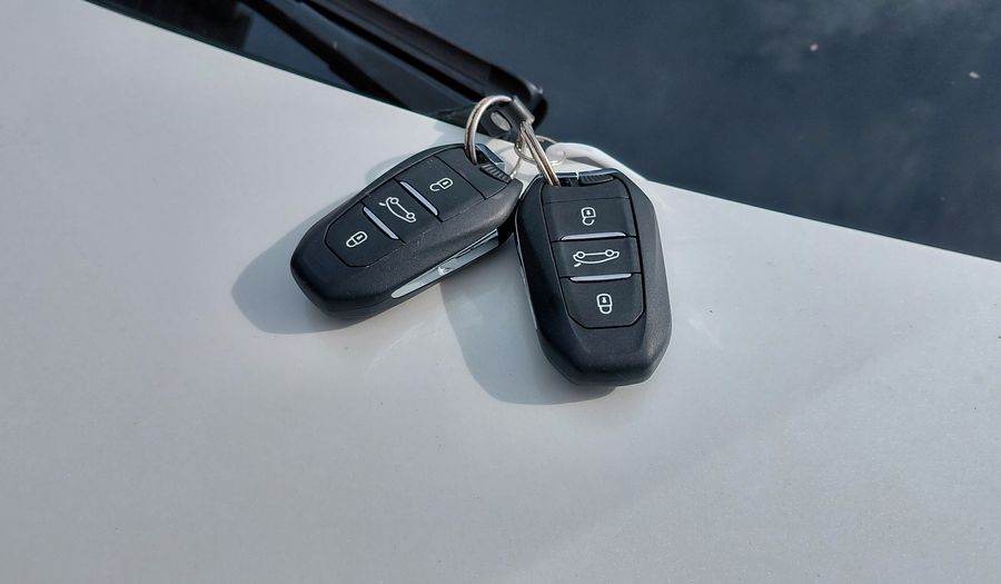 Peugeot 208 1.6L FELINE TIPTRONIC Hatchback 2022