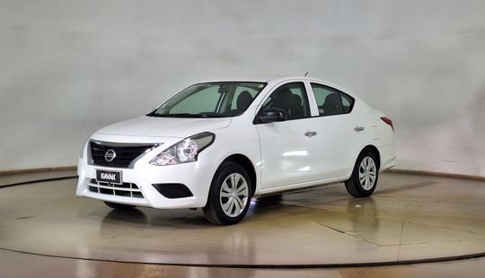 Nissan • Versa