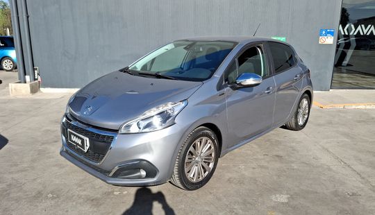 Peugeot • 208