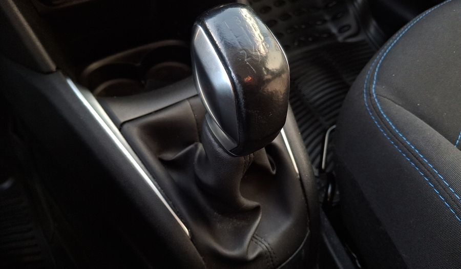 Peugeot 208 1.2 PURETECH 82 HP SIGNATURE Hatchback 2019