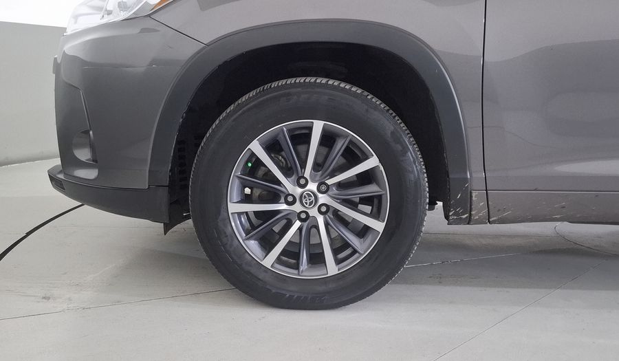 Toyota Highlander 3.5 XLE Suv 2017