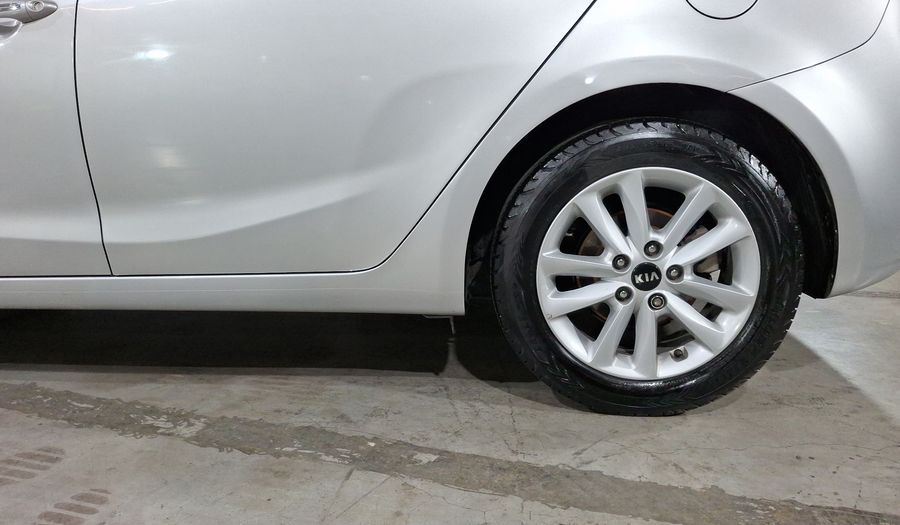 Kia Forte 2.0 EX Hatchback 2018