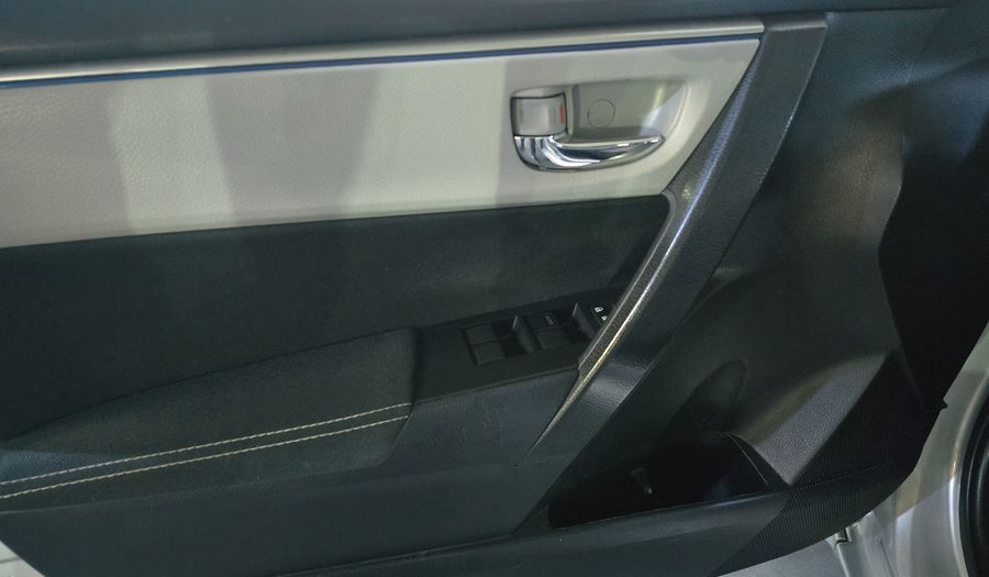 Toyota Corolla 1.8 LE CVT Sedan 2016