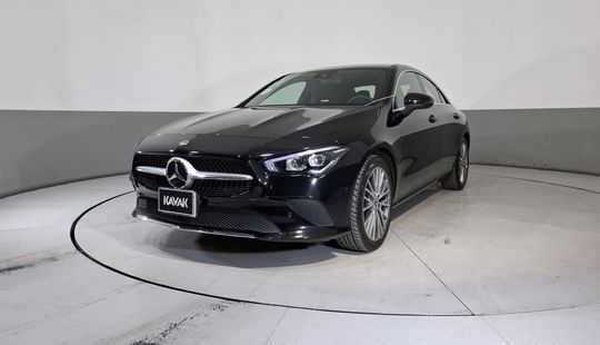 Mercedes Benz • Clase CLA