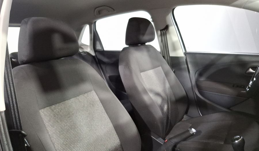 Volkswagen Polo 1.6 MT Hatchback 2016