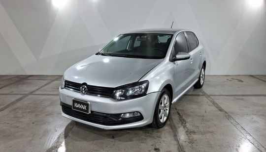 Volkswagen • Polo